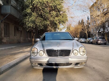 Mercedes E 320 2001