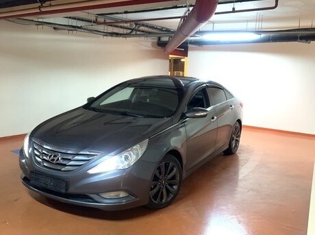 Hyundai Sonata 2010