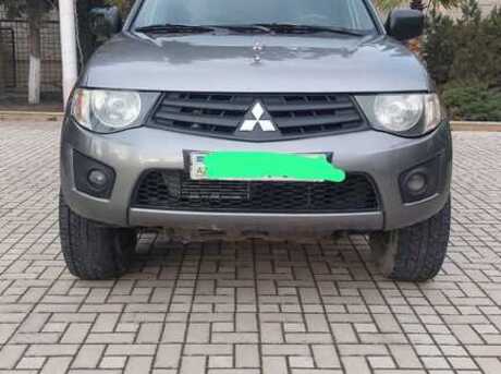 Mitsubishi L200 2015