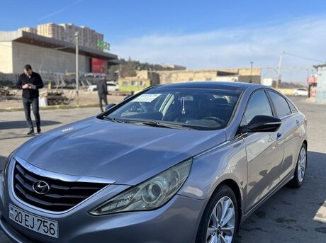 Hyundai Sonata 2011