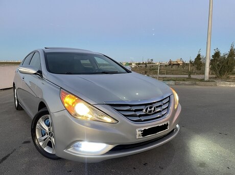 Hyundai Sonata 2011