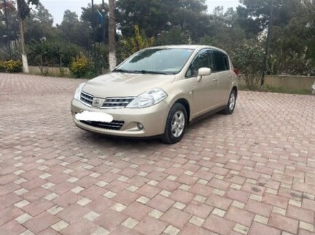 Nissan Tiida 2011