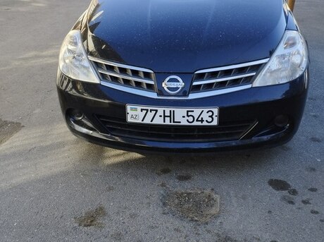 Nissan Tiida 2011