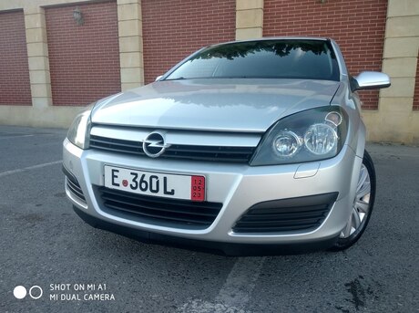 Opel Astra 2004
