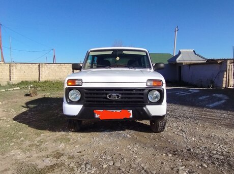 LADA (VAZ) Niva 2009