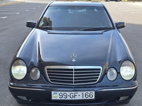 Mercedes E 220 2000