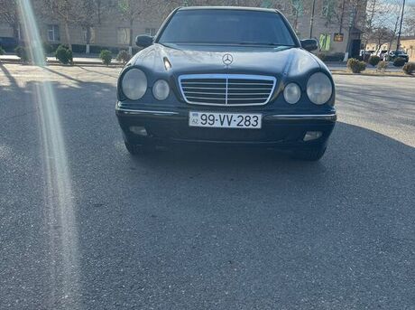 Mercedes E 220 2000