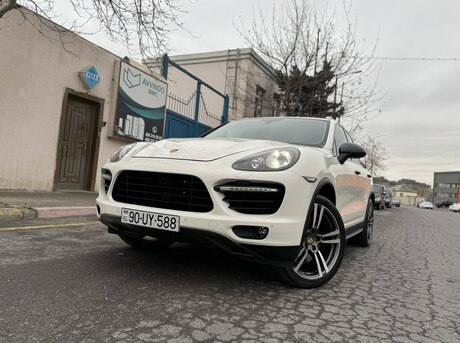 Porsche Cayenne Turbo 2011
