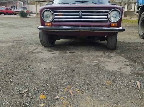 LADA (VAZ) 21011 1985