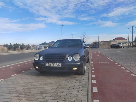 Mercedes E 270 2001