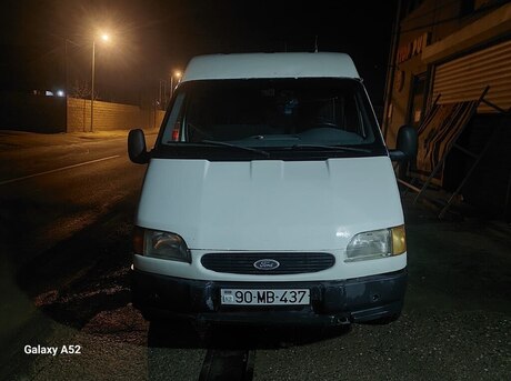Ford Transit 2000