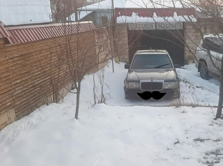 Mercedes E 260 1990