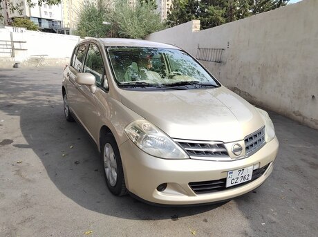 Nissan Tiida 2011