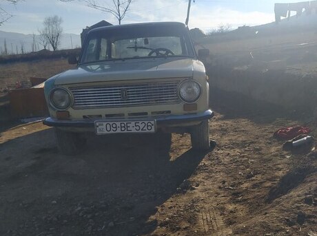 LADA (VAZ) 21011 1985