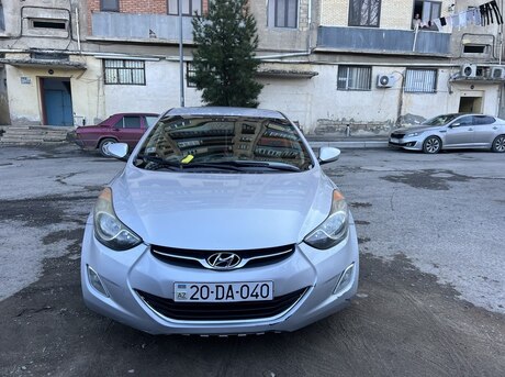 Hyundai Elantra 2013