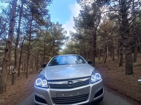 Opel Astra 2008