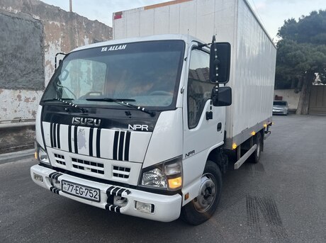 Isuzu NPR 2009