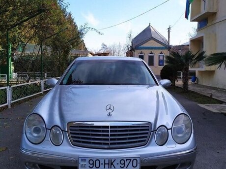 Mercedes E 220 2003
