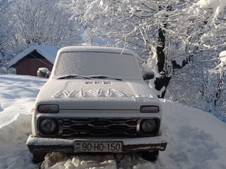 LADA (VAZ) Niva 2010