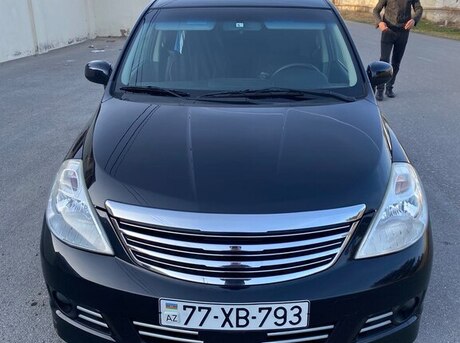 Nissan Tiida 2011