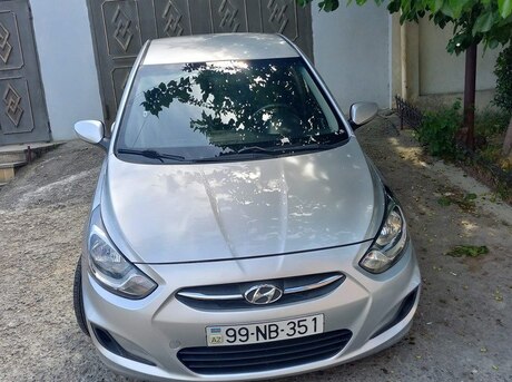 Hyundai Accent 2012