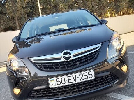 Opel Zafira 2015