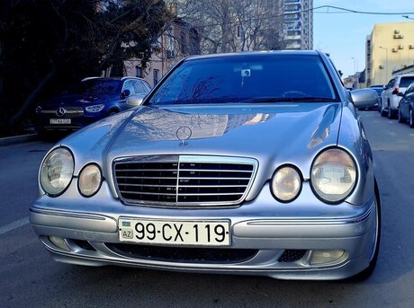 Mercedes E 240 2001