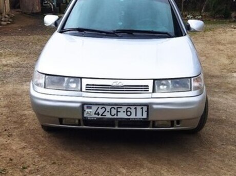 LADA (VAZ) 2111 2001