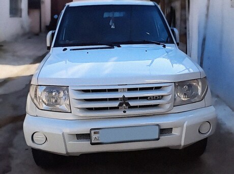 Mitsubishi  1999