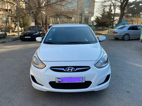 Hyundai Accent 2012