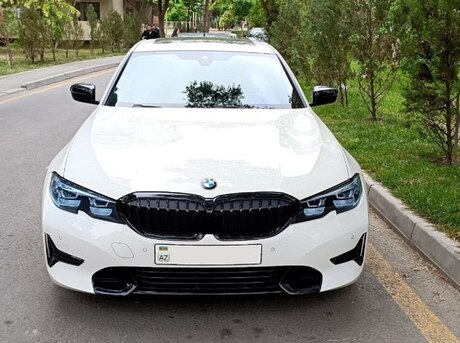 BMW 330 2019
