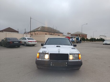 Mercedes E 230 1987