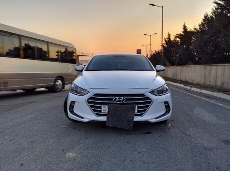 Hyundai Elantra 2015