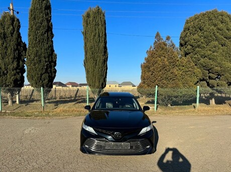 Toyota Camry 2019
