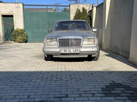 Mercedes E 230 1986