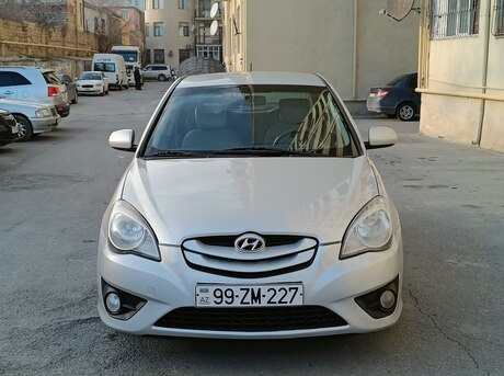 Hyundai Accent 2010