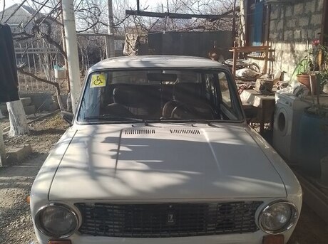LADA (VAZ) 21011 1984
