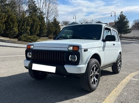 LADA (VAZ) Niva 2015