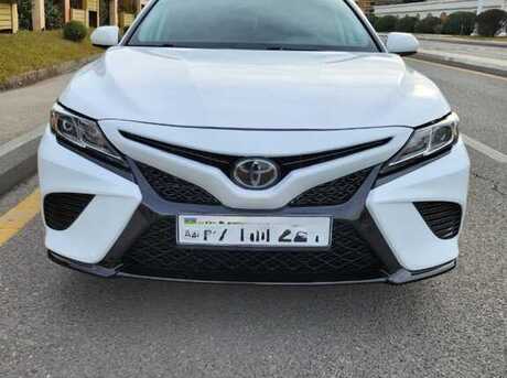 Toyota Camry 2019