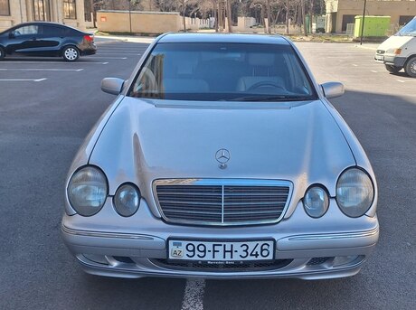 Mercedes E 240 2000
