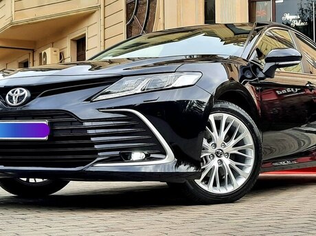 Toyota Camry 2021