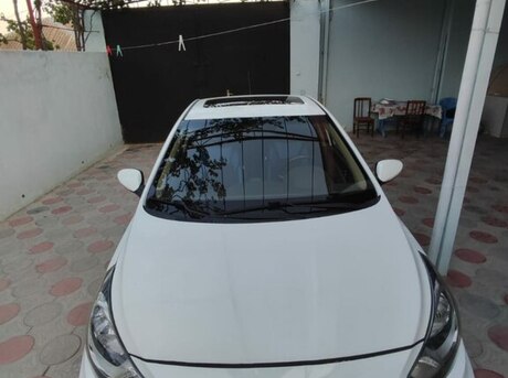 Hyundai Accent 2013