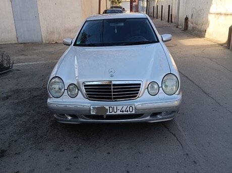 Mercedes E 270 2000