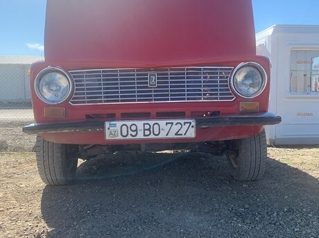LADA (VAZ) 21011 1983