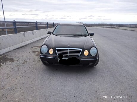 Mercedes E 200 2000