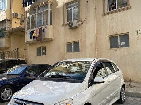Mercedes B 170 2010