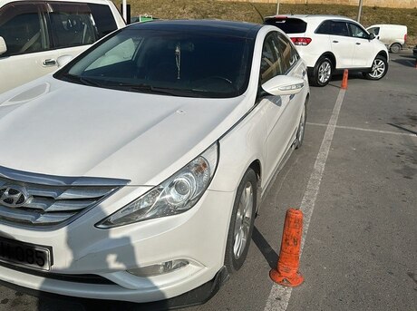 Hyundai Sonata 2010