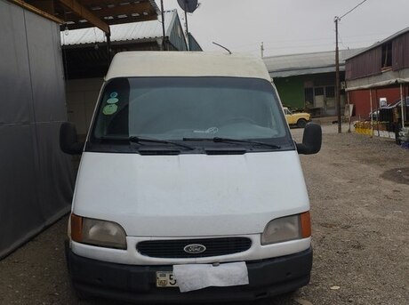 Ford Transit 2000