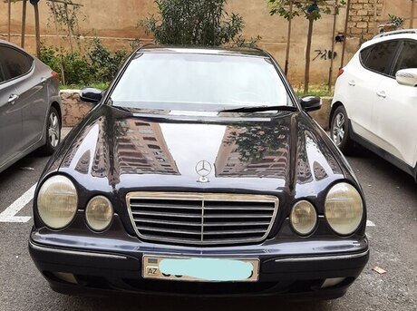 Mercedes E 240 2001