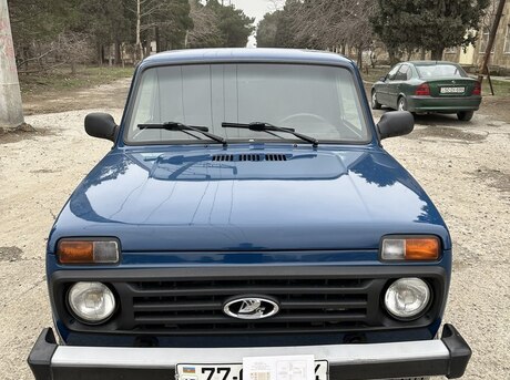 LADA (VAZ) Niva 2015